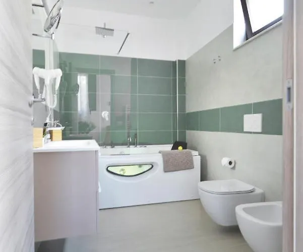 Holiday home Romantic Con Vasca Idromassaggio