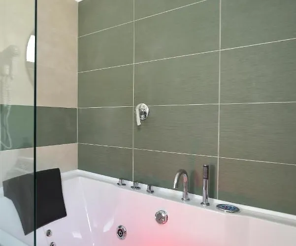 Holiday home Romantic Con Vasca Idromassaggio *