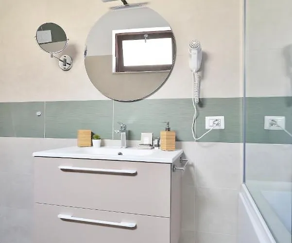 Holiday home Romantic Con Vasca Idromassaggio