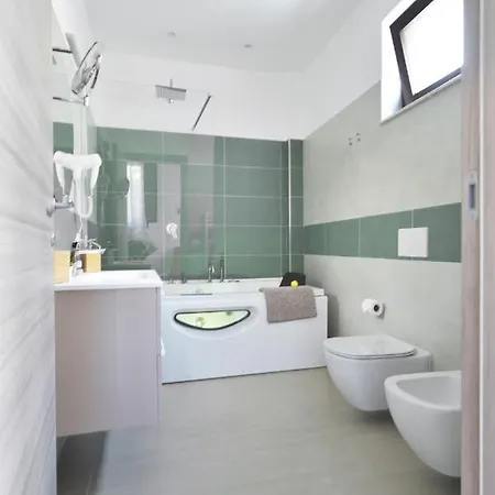 Holiday home Romantic Con Vasca Idromassaggio